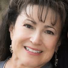 Laurie Lozano's Instagram, Twitter & Facebook