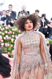 Priyanka Chopra S Met Gala Dress Took 1500 Hours To Create Met Gala Dresses Gala Dresses Met Gala