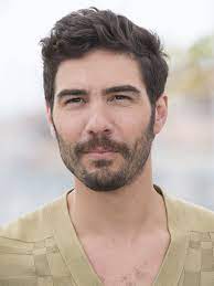 Les hommes libres, bande annonce, sortie le 28 septembre 2011. Bild Zu Tahar Rahim Kinoposter Tahar Rahim Filmstarts De