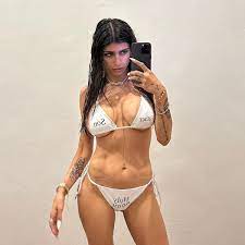 Mia khalifa bra size