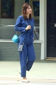 2, the 500 days of summer star shared a photo of her and her. Zooey Deschanel Out For Coffee In Los Angeles 09 15 2019 Hawtcelebs