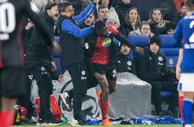 Schalke 04 hat seinen leichten aufwärtstrend auch im eisschrank von berlin fortgesetzt. Affenlaute Gegen Hertha Profi Torunarigha Der Tabubruch Auf Schalke Und Die Folgen Fussball Stuttgarter Zeitung