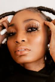 THIGHT ROPE — MAEVA KOMENAN