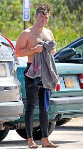 June 29, 1982 (age 38 years), staten island, new york, united states Mnpp Colin Jost Has Finally Been Spotted Shirtless