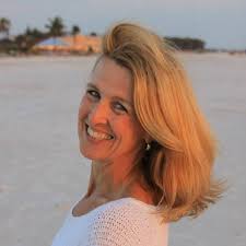 Feminist LOSES IT And Doesn't Understand What Mating Is, Tries "Protecting"  Female Duck 😂