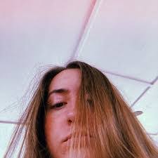 Hannah Elmore's Instagram, Twitter & Facebook