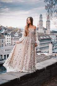 Die brautkleider sind vielfältig und einzigartig. Entdecken Sie Farbige Brautkleider Fur Einen Originellen Auftritt Einzigartig Und Stilvoll Farbige Brautkleider Brautkleid Hochzeitskleid Bunt