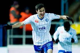 13:12 «арсеналу» и «лацио» интересен яремчук. Roman Yaremchuk Sravnil Dinamo I Gent Rasskazav Pochemu V Belgii Hodyat Na Futbol Komandaonline