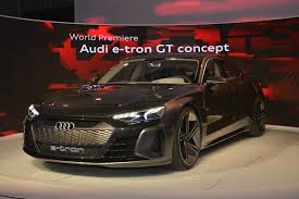 The brand with the four rings is presenting one of the stars of the 2018 auto show in the movie capital los angeles. 2018 Audi E Tron Gt Concept Top Speed