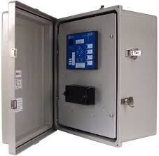 Electric meters have two hot connections and a center neutral/ground connection. Sel 735 Power Quality And Revenue Meter Schweitzer Engineering Laboratories