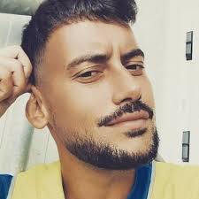 Un tal Daniel Asencio (@DaniHunter7)