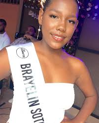 🥭🇩🇴 #NoticiasBani 🇩🇴🥭| #banilejos PRESENTAN LAS CANDIDATAS DEL  REINADO BOCA CANASTA 2022 Restaurant La Casona, Baní.- El patio español del  restaurante La Casona fue el escenario perfecto para la presentación de las