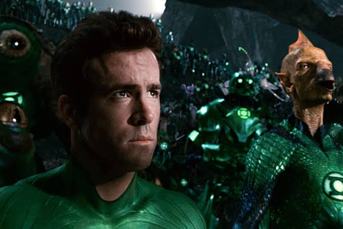 Ryan Reynolds as superhero in 'Green Lantern': movie review - CSMonitor.com