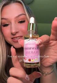 I’m obsessed with this scent combo rn 🤤🍓 #strawberrymarshmallow  #strawberrymarshmallowperfume #bodyoil #skincare #perfumetok