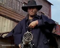 Dopo il successo di django, franco nero riceve le attenzioni anche dai registi internazionali. Django Publicity Still Of Franco Nero