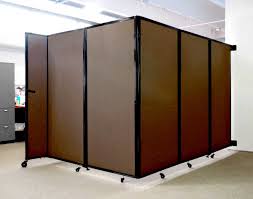 Office cubicle partitions panels, walls dividers partition dengan design sekat minimalis dan modern untuk ada beberapa hal yang membuat partisi kantor menjadi furnitur wajib di ruang perkantoran. 6 Alasan Kenapa Partisi Ruangan Portable Cocok Untuk Anda