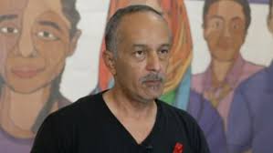 Un hombre relata cómo ha enfrentado vivir con VIH durante 35 años