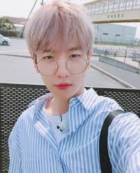 Instagram Idol K Pop Exo Baekhyun đang Yeu