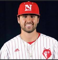 Carey Farr's Instagram, Twitter & Facebook