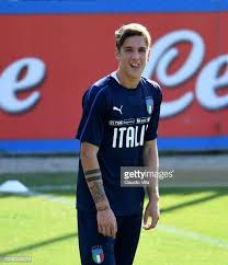 However, it must be said that the roma player has always found himself at the center of the gossip for his love stories. Pin On Meus Lugares E Ambientes Preferidos