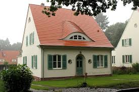 Dusche und wc sind extra. Die Architekten Estorff Winkler Im Potsdam Der 30er Jahre Haus Fensterladen Architektur Haus Architektur