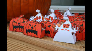 Halloween wird mittlerweile auch in deutschland gefeiert. Mitgebselboxen Fur Halloween Basteln Youtube