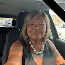 Pittsburgh has lost a local legend. For decades Gus Kalaris served up ice  balls, popcorn, and smiles at the world renowned Gus & YiaYia's Cart