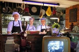 Omas küche mit klassischen rezepten aus der region, die zum teil in vergessenheit geraten. Omas Kuche Auf Rugen Bettwasche 2m X 2m Vintage Stehlampe Von Dgbm