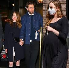 Emma stone and new beau dave mccary look affectionate as they make a rare outing in nyc on a date to see the nutcracker. Actress Emma Stone Welcomes First Child With Husband Dave Mccary Oxogena News