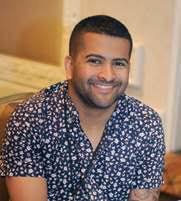 2200WORLD'S LARGEST RACE BOOK