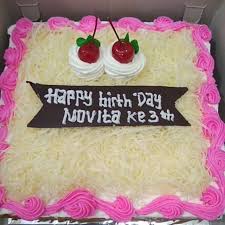 Anak perempuan biasanya menyukai sesuatu yang berwarna cerah, cantik, dan juga manis. Kue Ultah Enak Murah Besar Shopee Indonesia