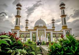 Konsep pre wedding islami yaitu lebih berkonsep kesopanan dan juga sederhana. 5 Masjid Di Sumut Ini Tak Pernah Sepi Dikunjungi Wisatawan