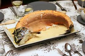 Ganzer Lachs Aus Dem Ofen In Schalottensahne Nach Einem Rezept Von Wolfram Siebeck Serviert Mit Meinem Lieblings Riesling Ein Wahrer Festschmaus Rezepte Lachs Rezept Und Lebensmittel Essen