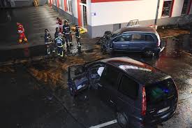 Lebensgefahrlich Verletzt Schwerer Verkehrsunfall In Pradl Innsbruck