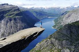 Take the flåm railway or loen skylift, go on a winter adventure in myrkdalen or on a guided hike to trolltunga! Trolltunga Wanderung 2021 Tipps Zum Camping Zum Parken