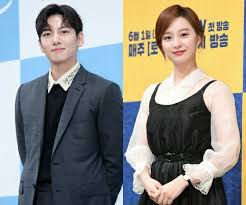 She gained attention through her roles in television series the heirs (2013), descendants of the sun (2016), fight for my way (2017) and arthdal chronicles (2019). Topic Ji Chang Wook Kim Ji Won Expects A Romantic Comedy Couple To Star In The New Tv Series Wow Korea