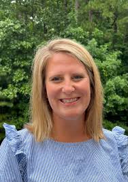 Meredith Norman's Instagram, Twitter & Facebook