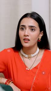 Aurat apne liye jeena hi chod deti hai