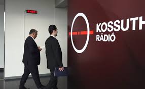 A solti adó mellett megállva a kossuth rádió autórádióval és egy olcsó zsebrádióval. Ezt Mondta Orban Viktor A Kossuth Radioban Video