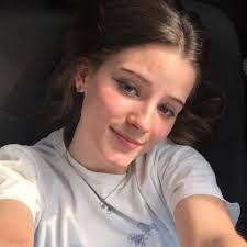 Nanette Redman's Instagram, Twitter & Facebook