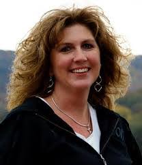 Kristine Herbert's Instagram, Twitter & Facebook