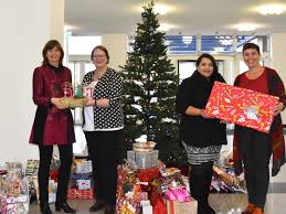 130,111 used cars for sale from austria. Weihnachtswunschbaumaktion Senioren Und Kinder Freuen Sich Uber Geschenke Unterm Presseportal