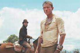 Daniel Craig Ordered To Bulk Up For New James Bond Movie After Looking Scrawny In Latest Film Daniel Craig Cowboys Aliens James Bond Movies