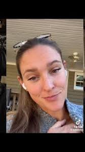 😂 Funny: Jason Kelce Gives Sex Advice + Wife Kylie Kelce Responds:  “Dumbass Response”