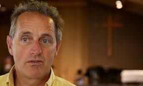 Evangelicals rally warily behind Romney