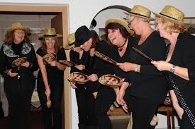 Glückwünsche zur goldenen hochzeit können also auch gern in eine goldene karte geschrieben oder mit gold verziert werden. Atemnot Geburtstagslied Zu Helene Fischers Atemlos Durch Die Nacht Geburtstag Lieder Geburtstagslieder Lieder Zum 50 Geburtstag