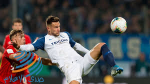 أعلن البلجيكي بريس المدرب الجديد للنادي الفيصلي تحديه بأن يجعل الفيصلي من الخمسة الكبار في السعودية خلال الموسمين القادمين التي سيشرف فيها على تدريب الفريق. Ø´Ø¨Ø§Ø¨ Ø§Ù„Ø£Ù‡Ù„ÙŠ ÙŠÙ†Ø§ÙØ³ Ø§Ù„ÙÙŠØµÙ„ÙŠ Ø§Ù„Ø³Ø¹ÙˆØ¯ÙŠ Ø¹Ù„Ù‰ Ø¯Ø§Ù†ÙŠ Ø¨Ù„ÙˆÙ… Ø¬Ù†Ø§Ø­ Ø¨ÙˆØ®ÙˆÙ… ØµØ¯Ù‰ Ø§Ù„Ø¥Ø¹Ù„Ø§Ù… 2020 07 04