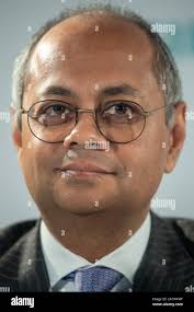 Siemens board hi-res stock photography and images