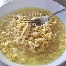 But a few years back kylie had the internet in a frenzy after she revealed what she mixed in. I Tried Kylie Jenner S Ramen Recipe And It Was Surprisingly Delicious