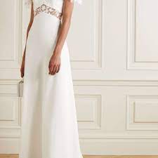 The bride wore her mother's '80s wedding dress for a backyard rose garden ceremony. 18 Best Backyard Wedding Dresses Of 2021